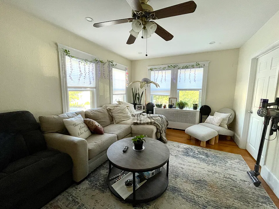211 Billings St #2