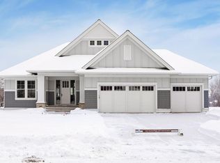 599 Harbor Ct, Shoreview, MN 55126