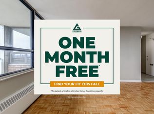 10 Kensington Rd., Brampton, ON L6T 3V4