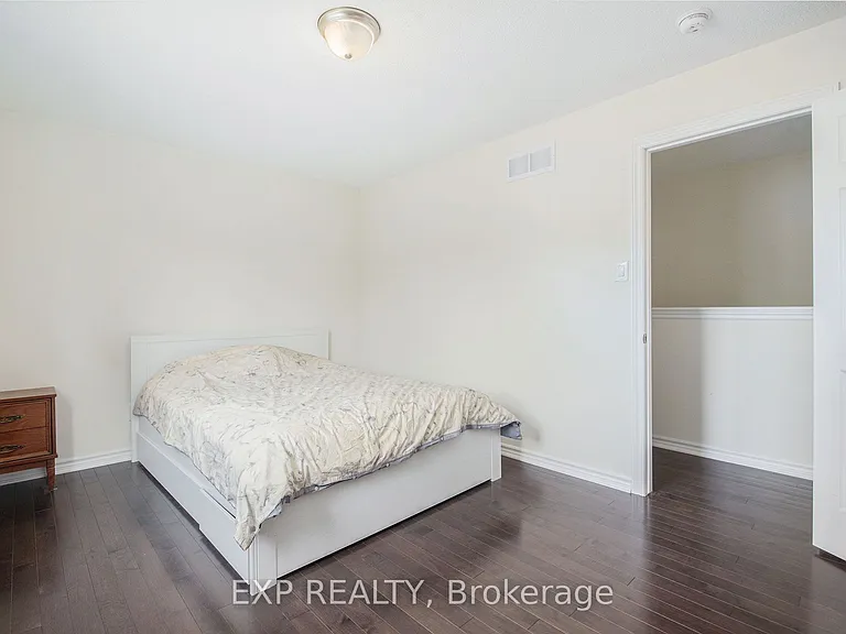 141 Maestro Ave — Photo 20