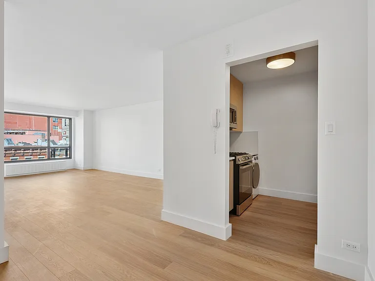 501 E 87th St #SIXTEENF — Photo 5