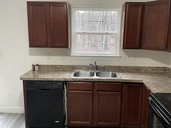 4th image of 611 Wood Duck Dr