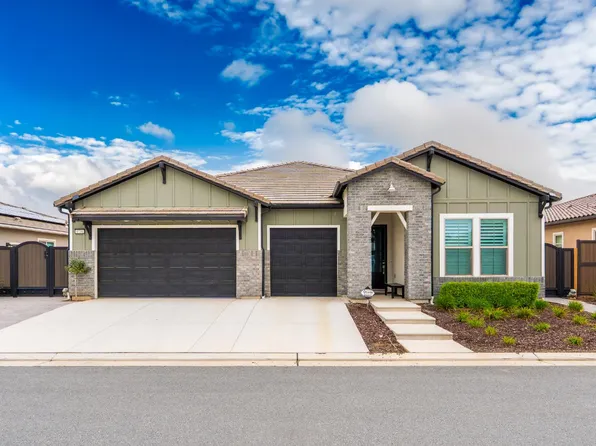 1731 N Hanson Ave, Clovis, CA 93619