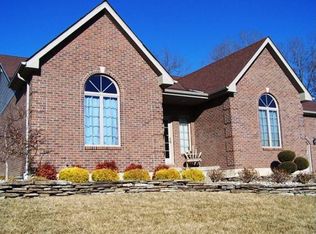 214 E Cinque Hommes Dr, Perryville, MO 63775
