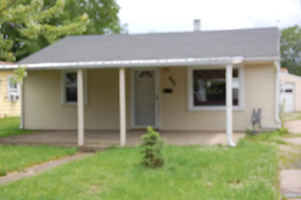 Edgewood Street, Elyria — Photo 1