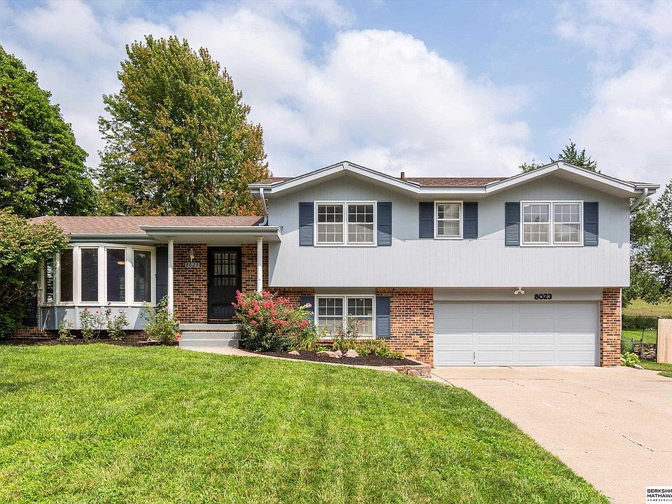 1st image of 8023 Raven Oaks Dr