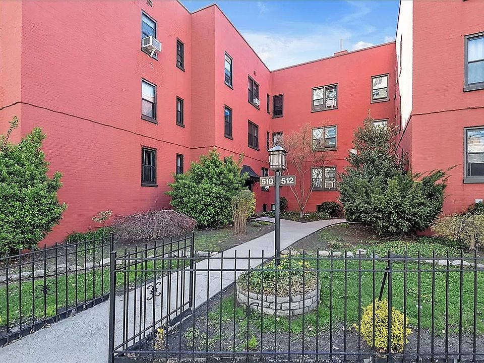 1st image of 510 Kappock St APT 3A