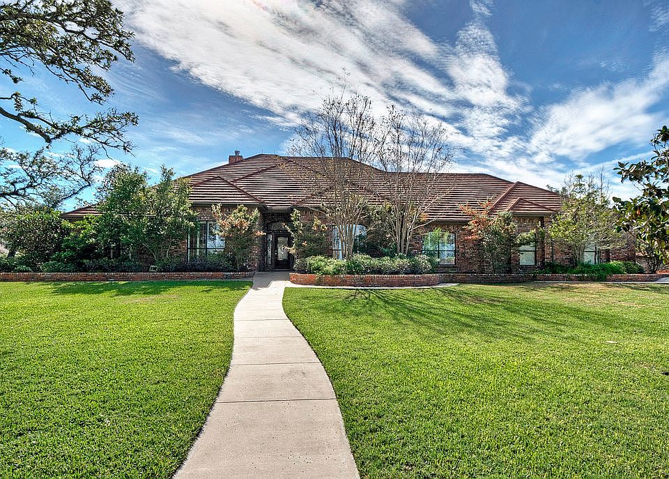 3818 Southlake Dr. 