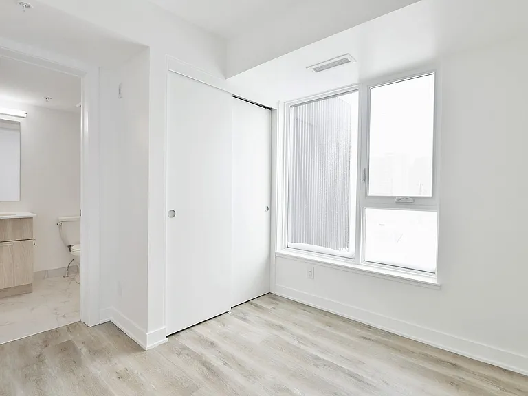 36 Robinson Ave — Photo 82