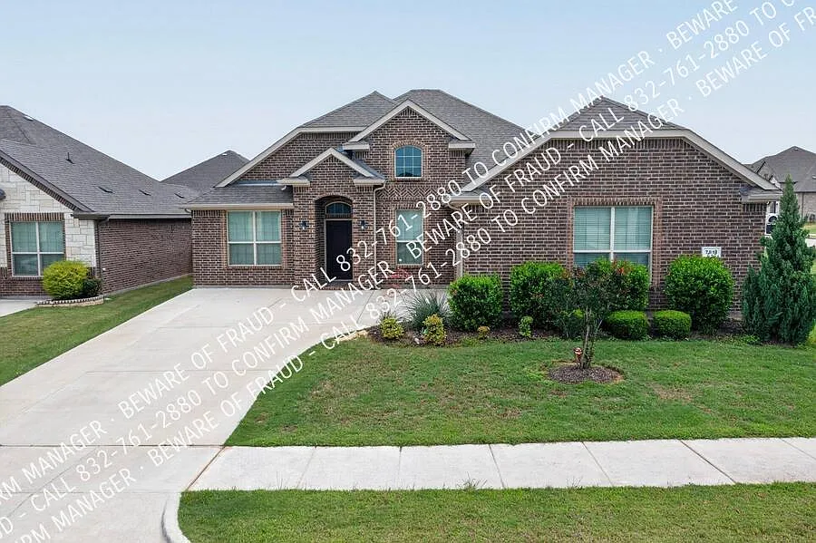 Gorgeous 4/2 in Highcroft Estates! — Photo 4