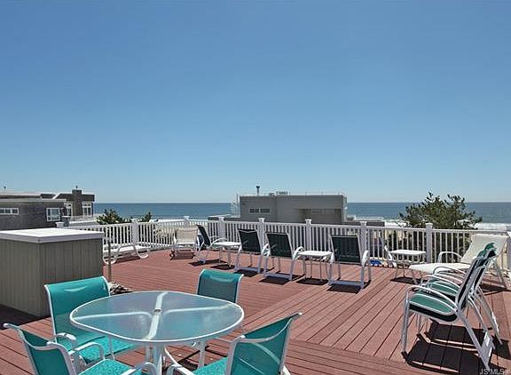 3rd image of 1027 Long Beach Blvd #B
