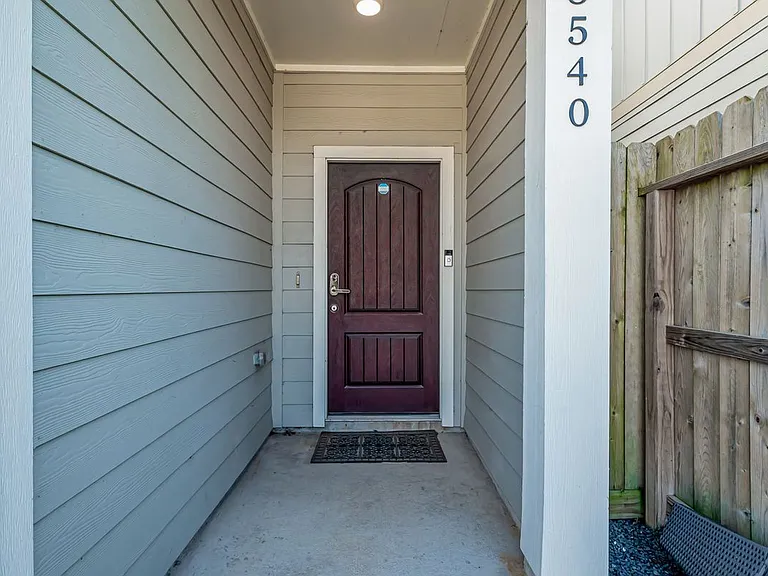3540 Rebecca St — Photo 2
