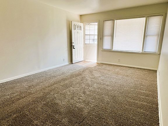 2649 N Estelle Living Room 1_09042024