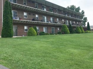948 Paget Dr APT P, Ephrata, PA 17522