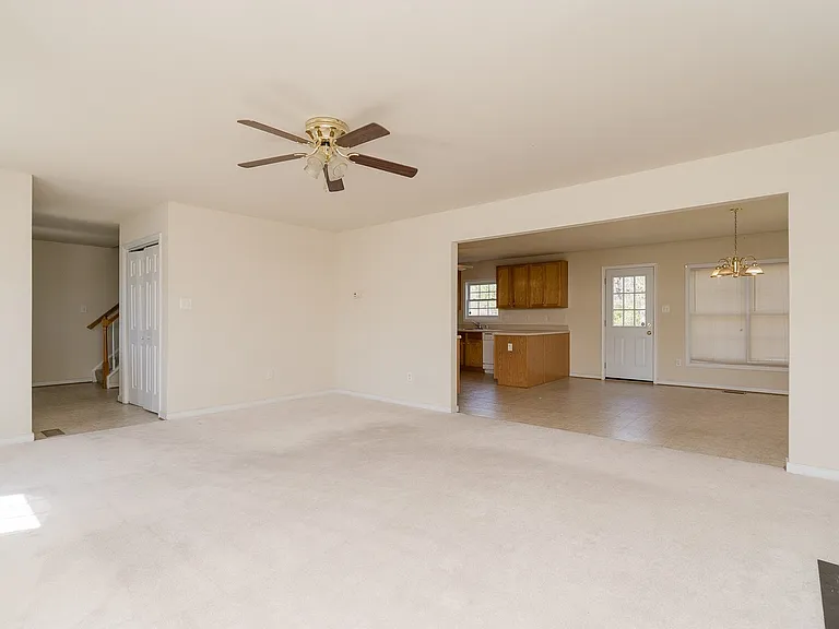 2916 Greenway Ave — Photo 8