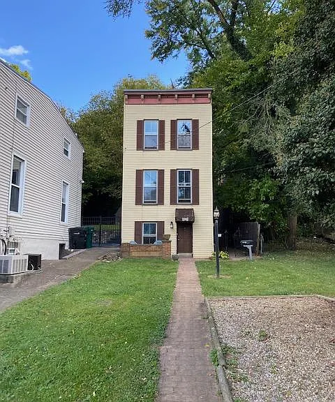 2740 Enslin St — Photo 1