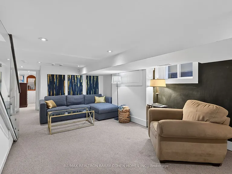 43 Helena Ave — Photo 27
