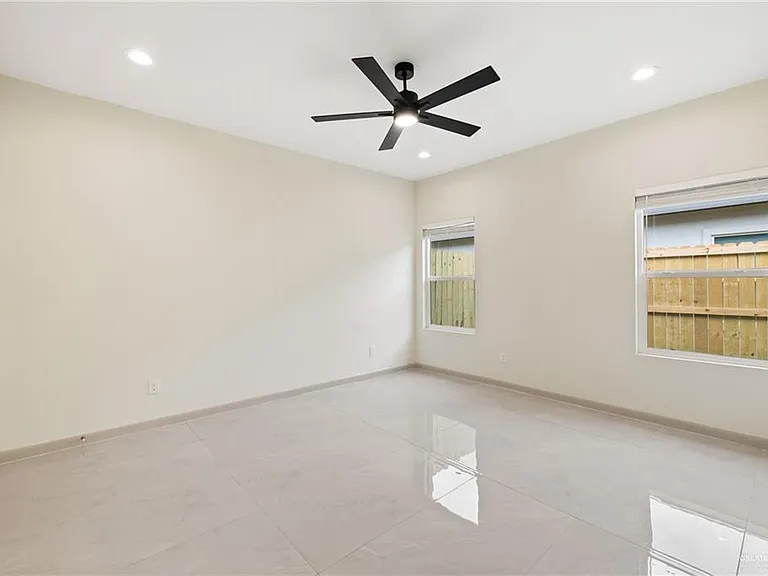 1804 W Violet Dr #3 — Photo 11