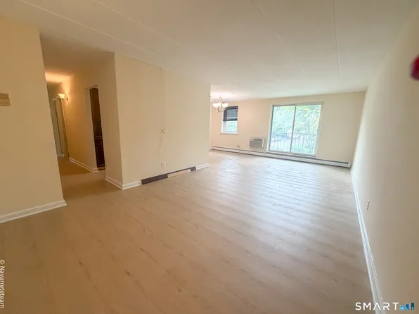 27 Northill St APT 2F, Stamford, CT 06907