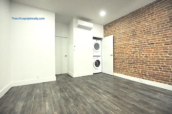 Rented by Capri Jet Realty Corp | media 1