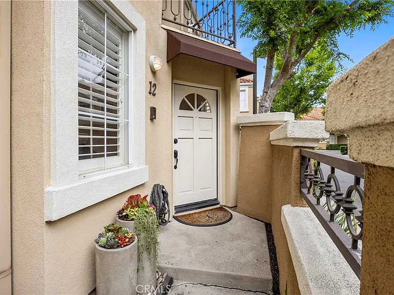 12 Opera Ln — Photo 24