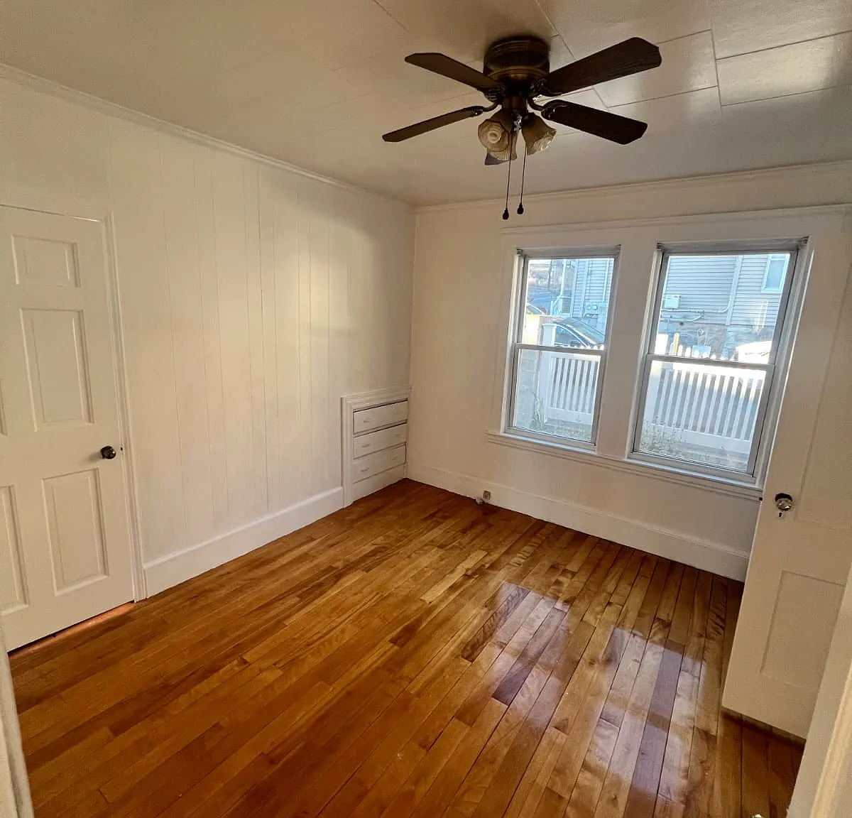 3 bed, 2823 sqft, $2,950 — Photo 3