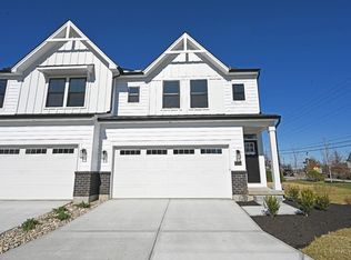 11715 Seven Gables Rd, Cincinnati, OH 45249