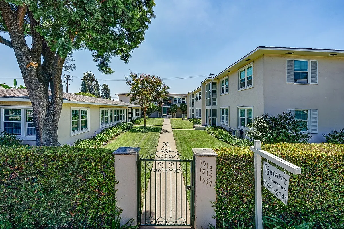 Building Photo - 1513-1519 Huntington Dr