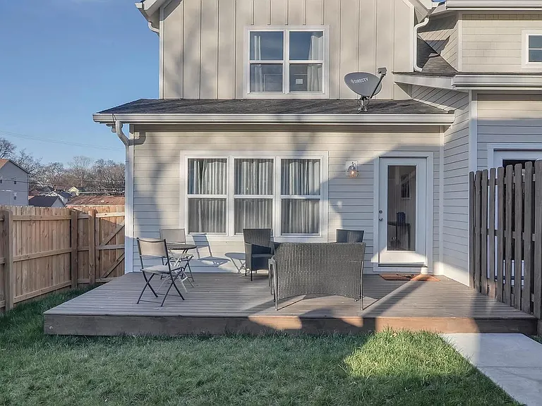 1411B Arthur Ave — Photo 28