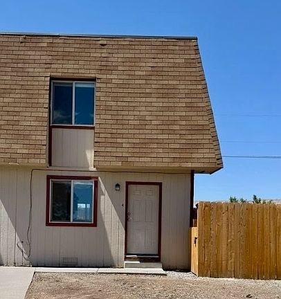 2nd image of 3296 1/2 Lombardy Ln #2