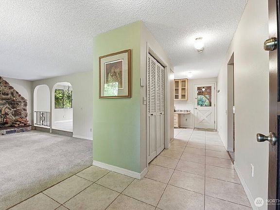 3rd image of 34116 50th Avenue E