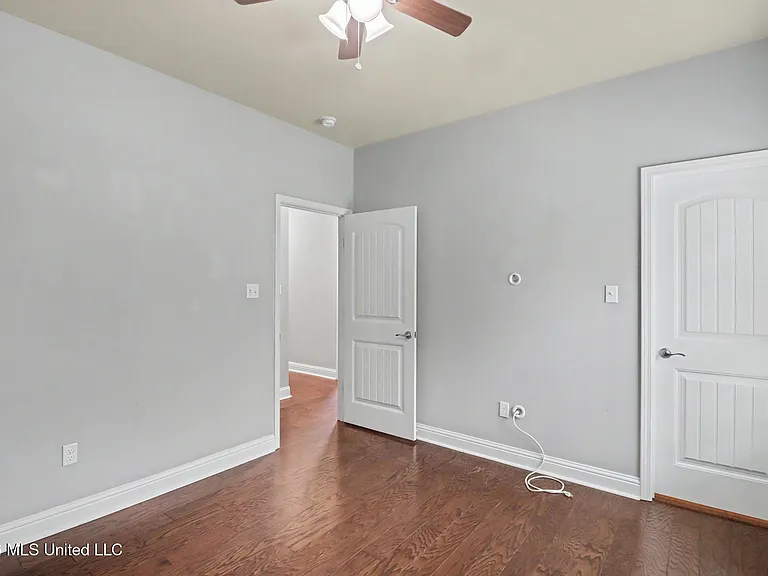 789 Bay Breeze Dr — Photo 16