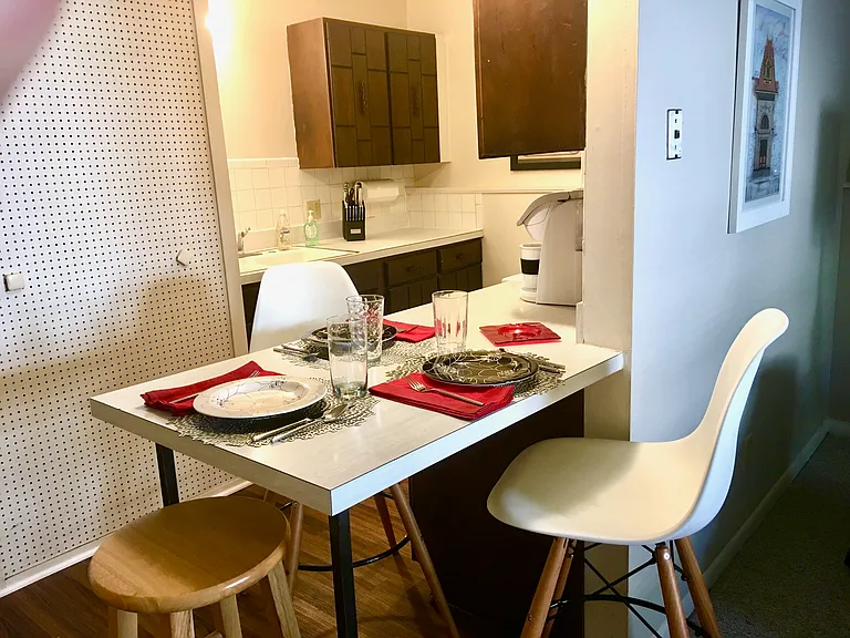 Lee Crest Apartments — Photo 6