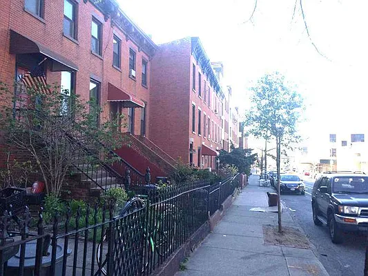 Rented by D'Andrea Craig Realty | media 37