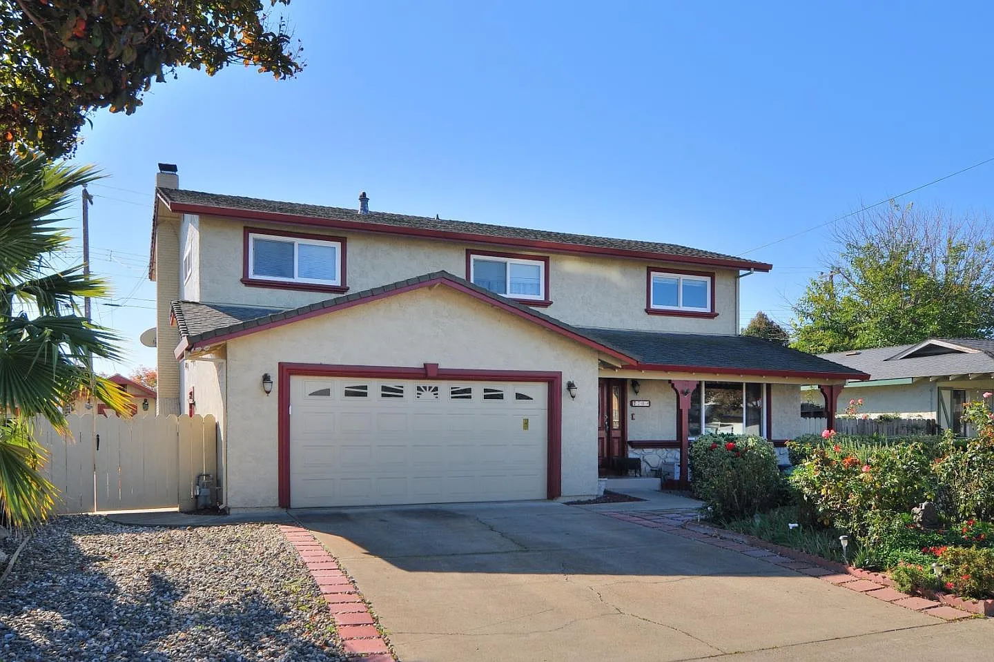 770 Maria Way photo 1