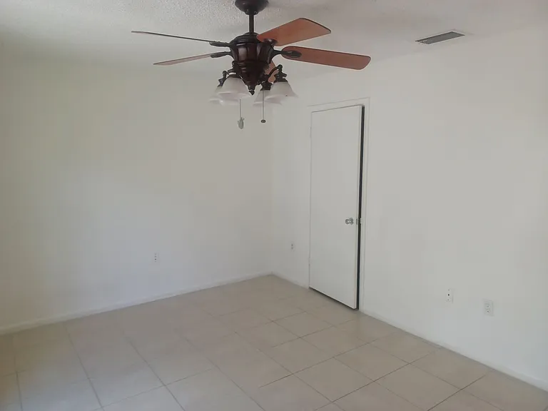 4808 Lucaya Dr — Photo 12