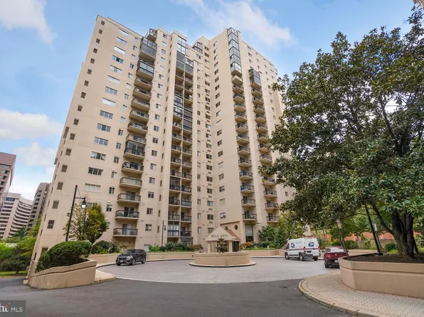1211 S Eads St APT 1003, Arlington, VA 22202