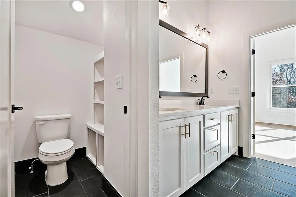 8 Cranfield Dr - 1 — Photo 3