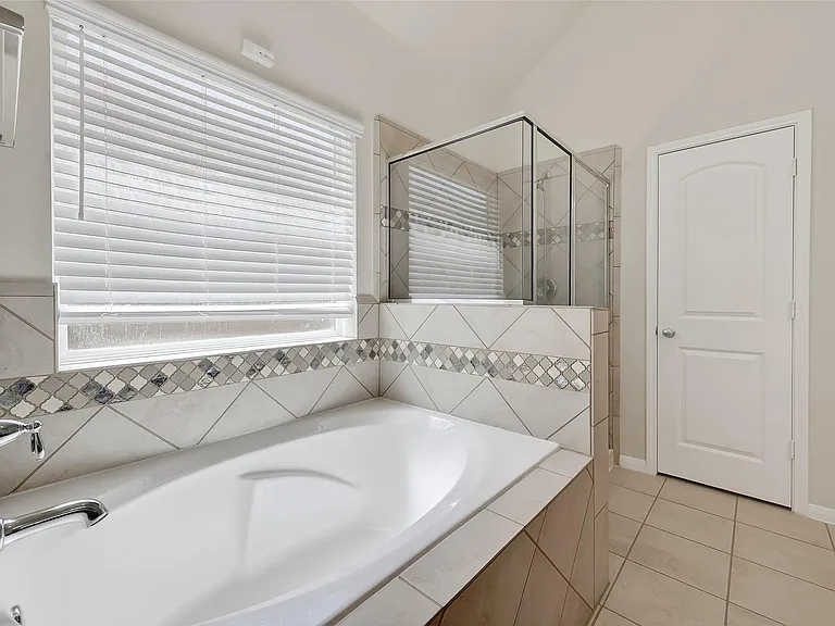 7631 Granite Terrace Ln — Photo 38