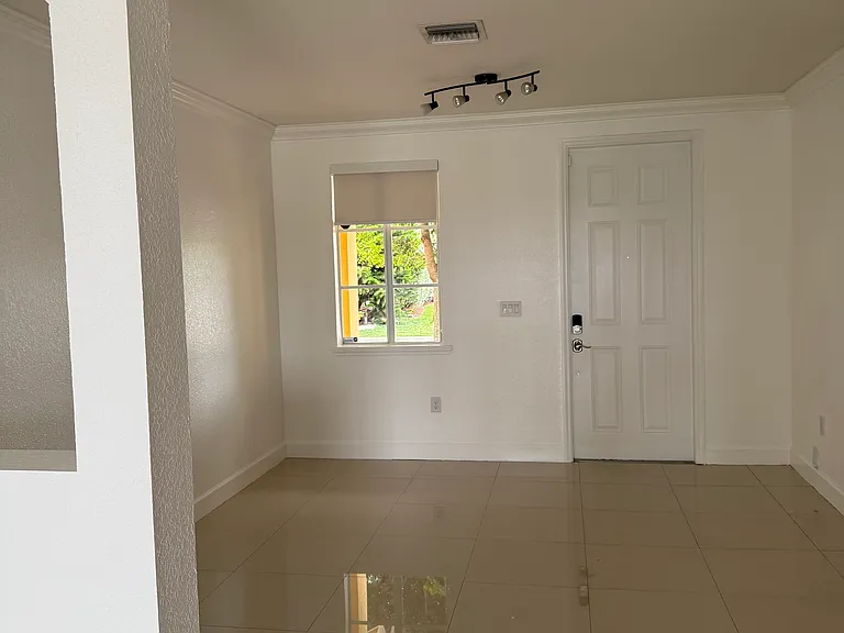 7140 SW 166th Pl — Photo 5