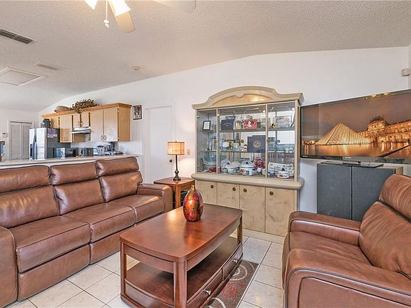 5th image of 1130 Tyler Lake Cir