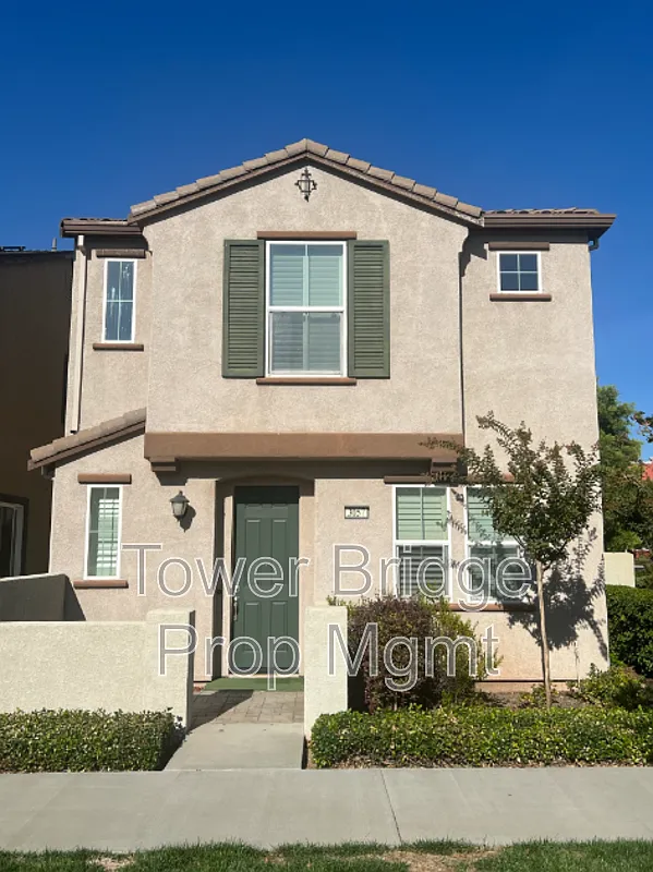 3057 Village Park Dr photo 1