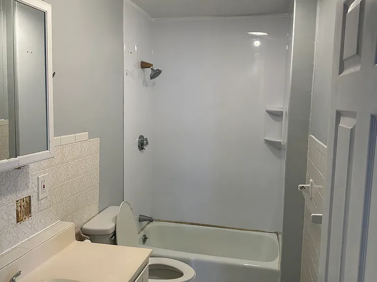 64 Forest Ave #3 — Photo 7