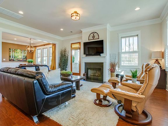 5th image of 3818 Somers Ln