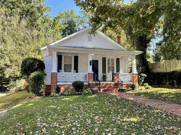226 W Belle St, Henderson, NC 27536