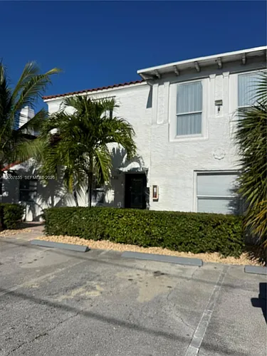 2816 Pine Tree Dr #3 Photo 1