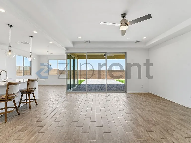 2313 N 195th Dr — Photo 15