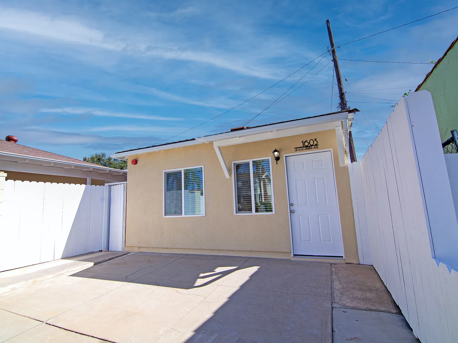 1 bed, 400 sqft, $2,100 — Photo 1