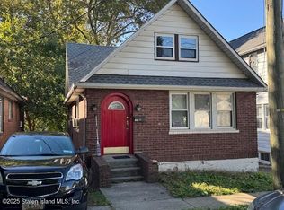 159 Fulton St, Staten Island, NY