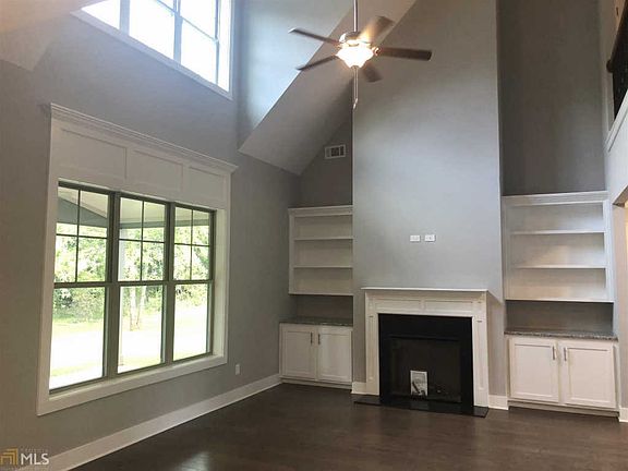 2nd image of 117 Retreat Ln